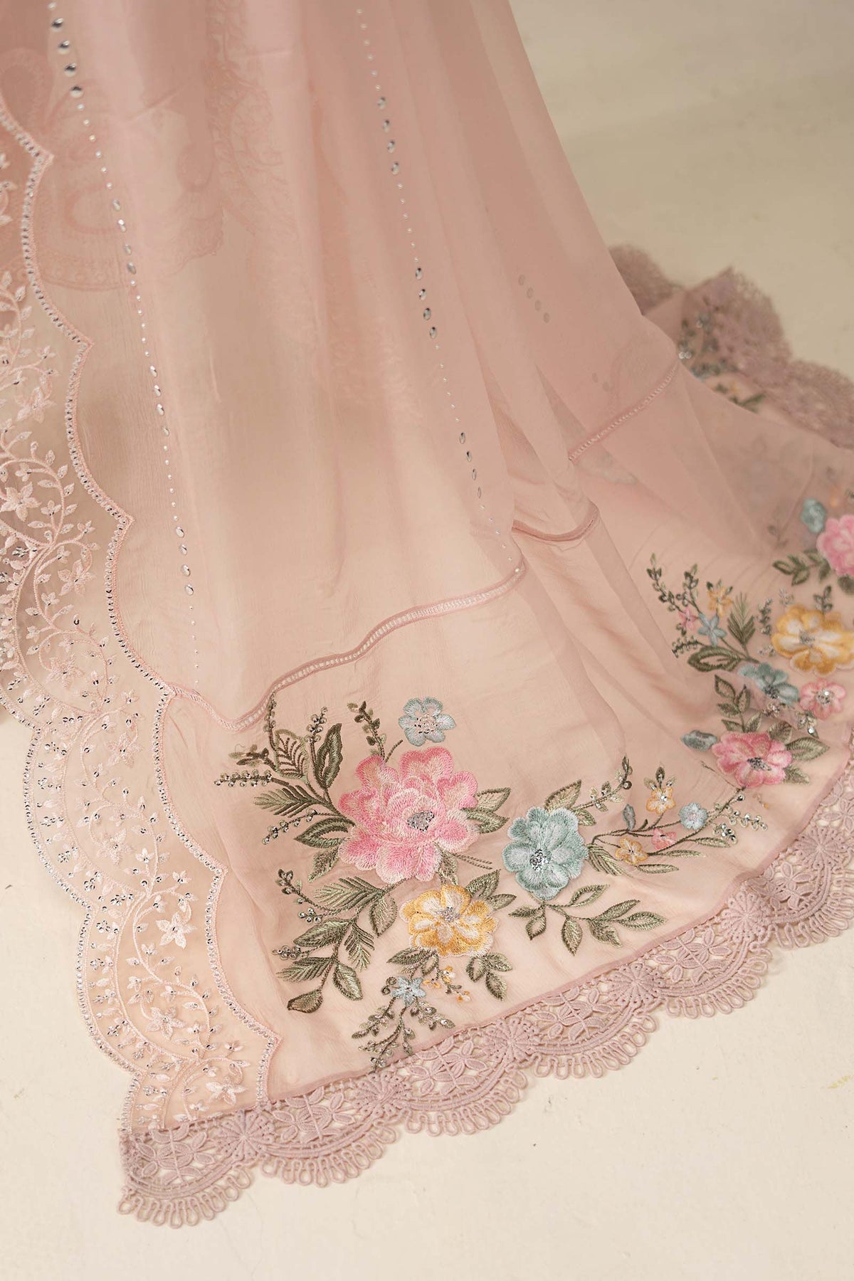 Noor-e-Rose 3 Piece Embroidered