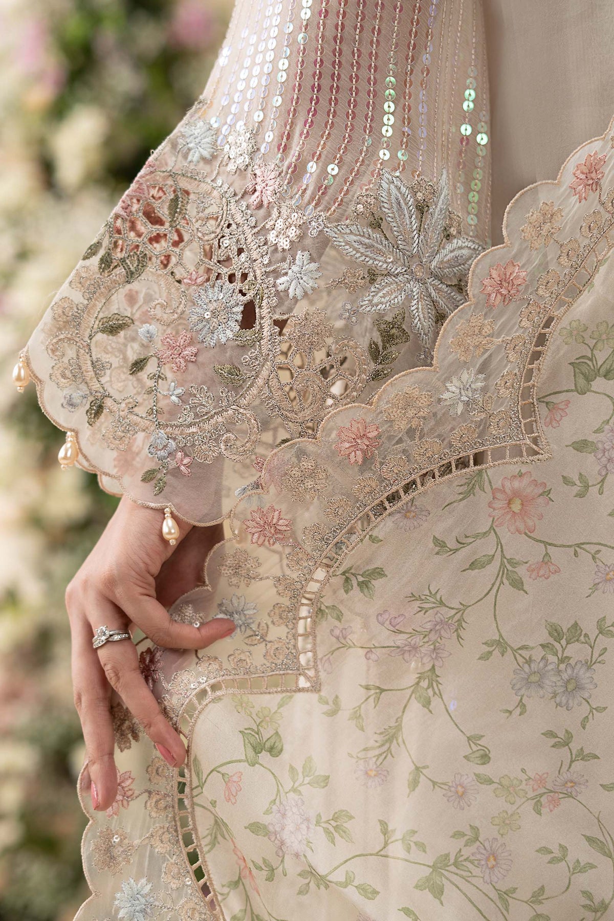 Pearl Petals 3 Piece Embroidered