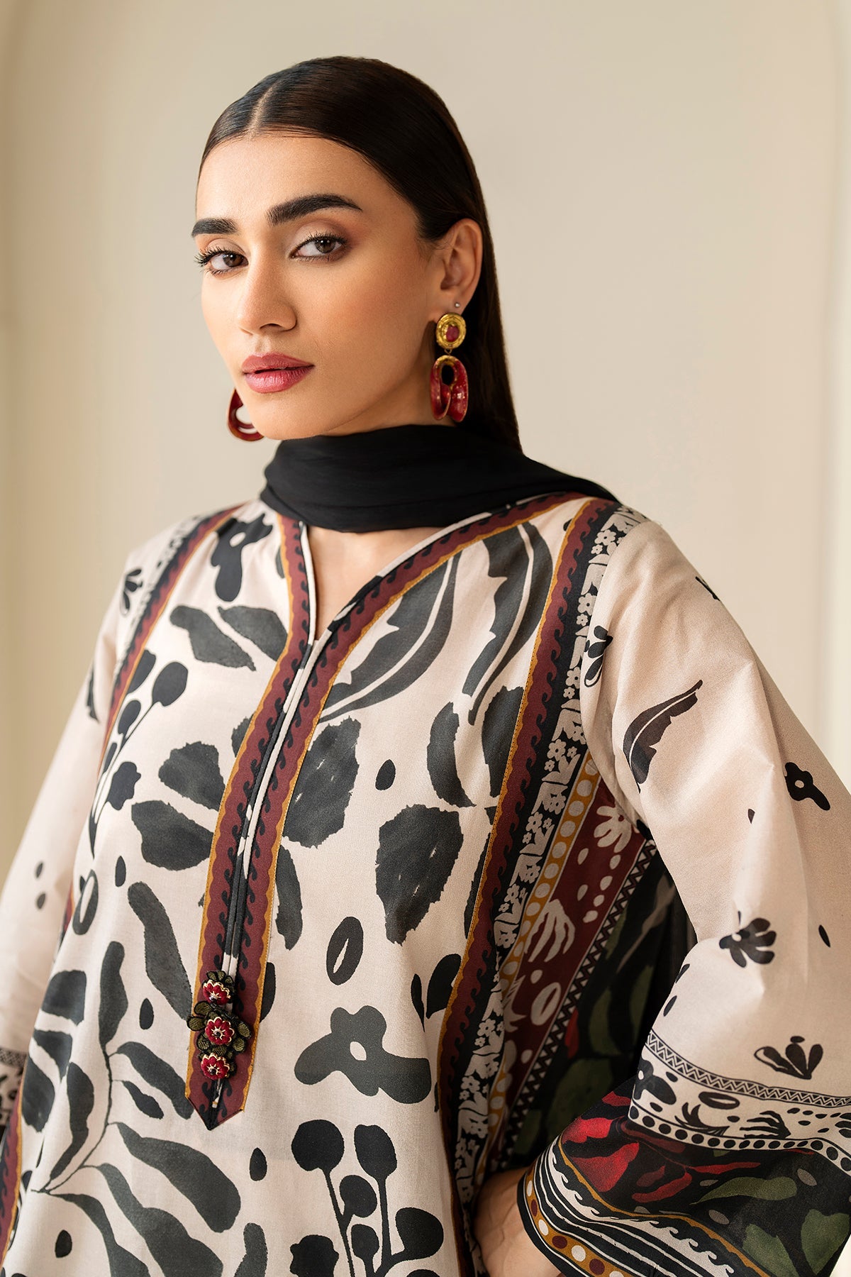 Ayla Lawn 02-PC